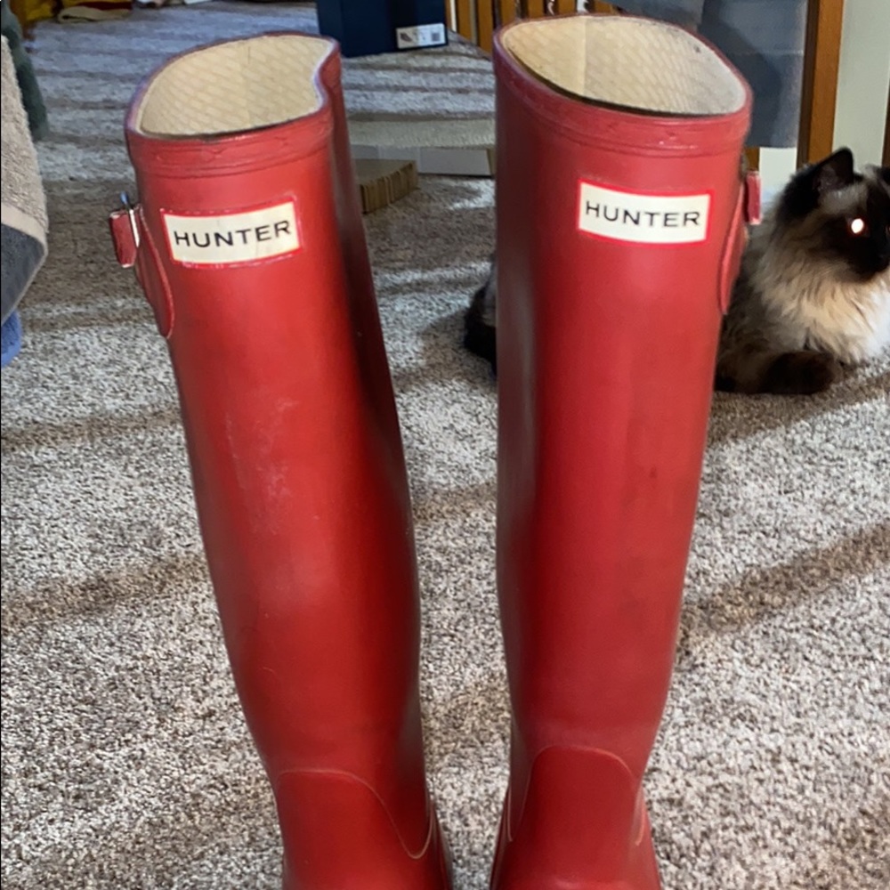 Hunter Rain Boots I’m Red with Socks